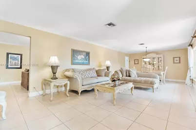 1730 NW 108th Ave, Pembroke Pines, FL 33026 - Photo 10