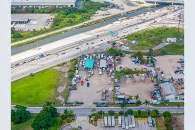 13800 NW 112th Ave, Hialeah Gardens, FL 33018 - Photo 22