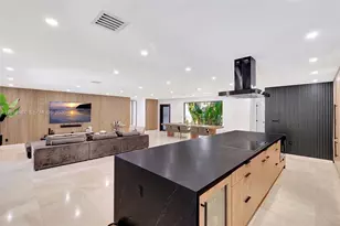 7711 Miami View Dr, North Bay Village, FL 33141 - Photo 4