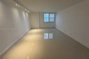 6039 Collins Ave, Miami Beach, FL 33140 - Photo 8
