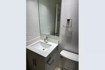 6039 Collins Ave #1221, Miami Beach, FL 33140 - Photo 20