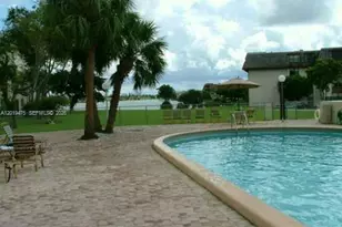 443 NE 195th St, Miami, FL 33179 - Photo 4