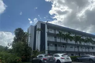 443 NE 195th St, Miami, FL 33179 - Photo 6
