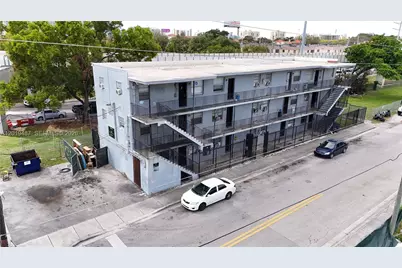 220 NW 11th Ter, Miami, FL 33136 - Photo 12