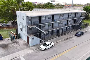 220 NW 11th Terrace, Miami, FL 33136 - Photo 12