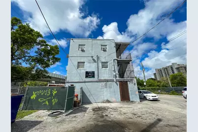 220 NW 11th Ter, Miami, FL 33136 - Photo 8