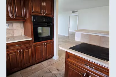 1865 79 St  Cswy #5 i, North Bay Village, FL 33141 - Photo 6
