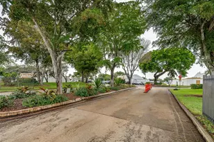 1220 SW 131st Pl Cir W, Miami, FL 33184 - Photo 24