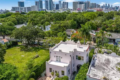 31 NE 46th St, Miami, FL 33137 - Photo 8