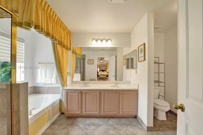 12818 SW 47th St, Miramar, FL 33027 - Photo 52