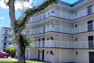 447 NE 195th St, Miami, FL 33179 - Photo 24