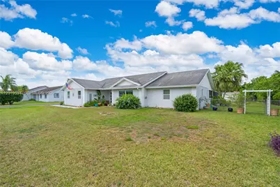 1501 NW 20th St, Homestead, FL 33030 - Photo 4