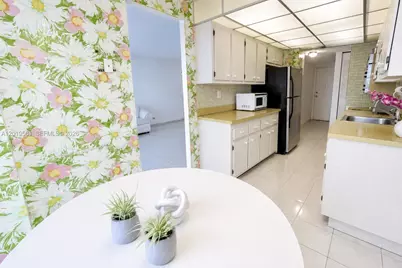 230 174th St #1916, Sunny Isles Beach, FL 33160 - Photo 8