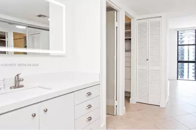 3675 N Country Club Dr #1903, Aventura, FL 33180 - Photo 14