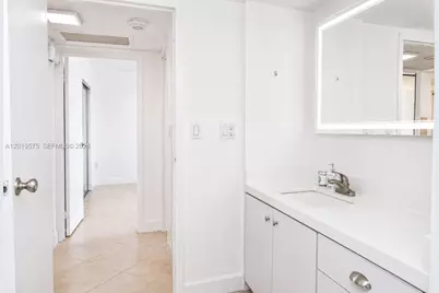 3675 N Country Club Dr #1903, Aventura, FL 33180 - Photo 20