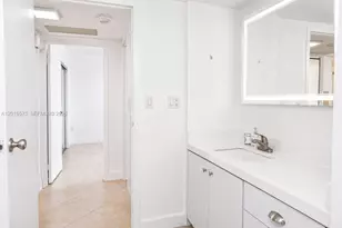 3675 N Country Club Dr, Aventura, FL 33180 - Photo 20