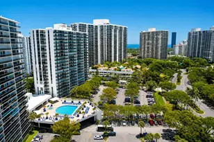 3675 N Country Club Dr, Aventura, FL 33180 - Photo 24