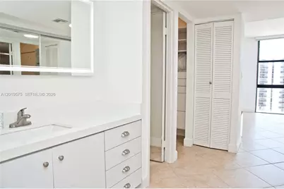 3675 N Country Club Dr #1903, Aventura, FL 33180 - Photo 26