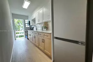 1471 NE 170th St, North Miami Beach, FL 33162 - Photo 2