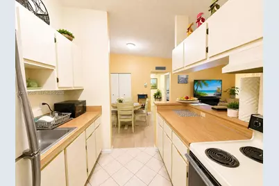 7837 Ashmont Cir #212, Tamarac, FL 33321 - Photo 4