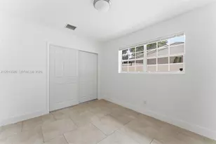14731 NE 8th Ct, Miami, FL 33161 - Photo 22