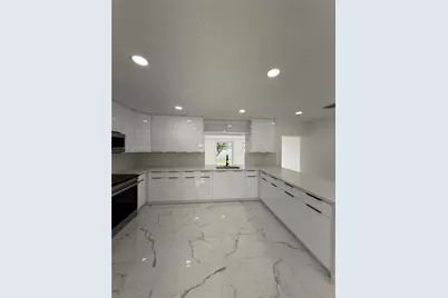 20211 NW 42nd Ave, Miami Gardens, FL 33055 - Photo 14