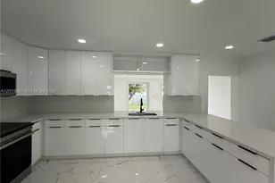 20211 NW 42nd Ave, Miami Gardens, FL 33055 - Photo 14