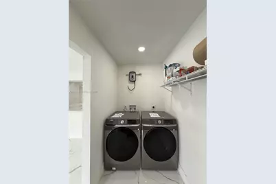 20211 NW 42nd Ave, Miami Gardens, FL 33055 - Photo 22