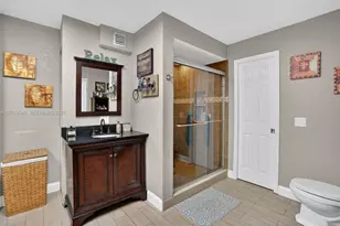 10750 S Golfview Dr, Pembroke Pines, FL 33026 - Photo 30
