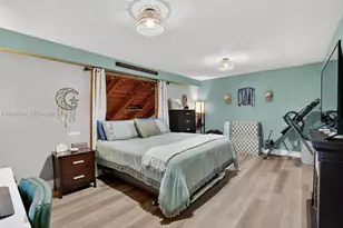 10750 S Golfview Dr, Pembroke Pines, FL 33026 - Photo 26