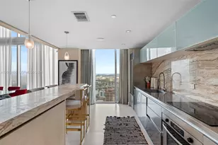 1040 Biscayne Blvd, Miami, FL 33132 - Photo 12