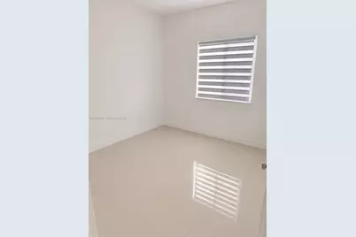 1507 NW 100th St, Miami, FL 33147 - Photo 8
