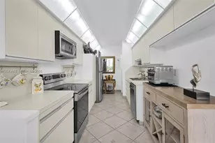 19667 Turnberry Way, Aventura, FL 33180 - Photo 18
