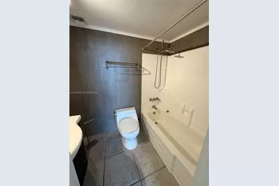 2350 NE 135th St #1110, North Miami, FL 33181 - Photo 16