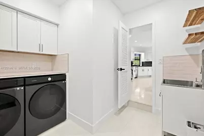 2400 NE 195th St #2400, Miami, FL 33180 - Photo 28