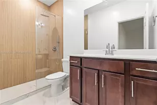 10560 W 33rd Way, Hialeah, FL 33018 - Photo 22