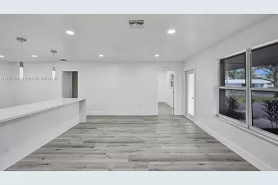 101 SW 53rd Ave, Plantation, FL 33317 - Photo 16