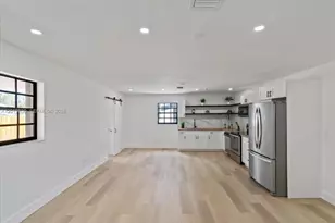 1409 NW 44th St, Miami, FL 33142 - Photo 16