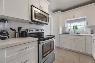 225 NW 14th Ave, Miami, FL 33125 - Photo 4