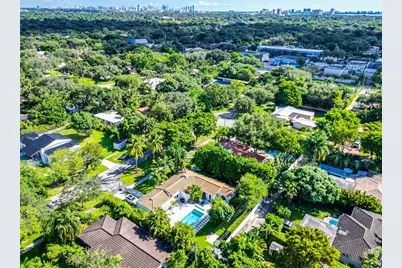 70 NE 99th St, Miami Shores, FL 33138 - Photo 32