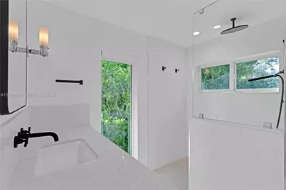 70 NE 99th St, Miami Shores, FL 33138 - Photo 26