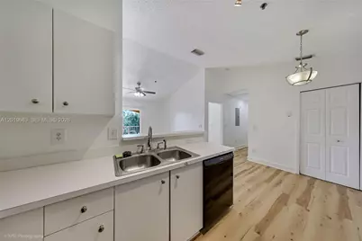 5570 NW 61st St #930, Coconut Creek, FL 33073 - Photo 10