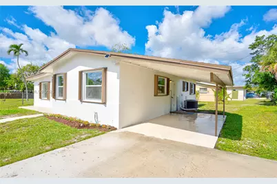 1031 NW 23rd Way, Fort Lauderdale, FL 33311 - Photo 2