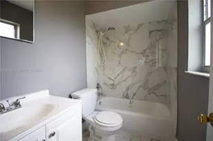 825 SW 10th St, Hallandale Beach, FL 33009 - Photo 4