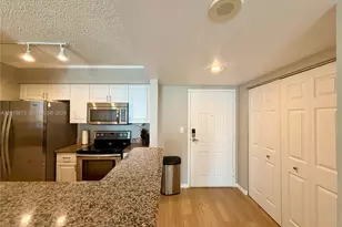 1155 Brickell Bay Dr, Miami, FL 33131 - Photo 14