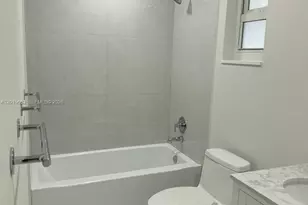 140 NW 87th Ave, Miami, FL 33172 - Photo 10