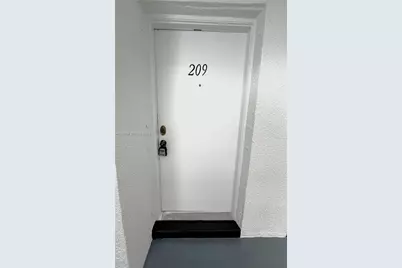 9715 Fontainebleau Blvd #E209, Miami, FL 33172 - Photo 4