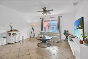 10786 N Kendall Dr, Miami, FL 33176 - Photo 2
