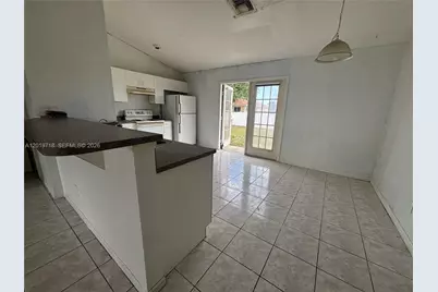 510 SW 25th Pl, Cape Coral, FL 33991 - Photo 6