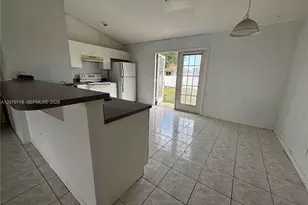 510 SW 25th Pl, Cape Coral, FL 33991 - Photo 6